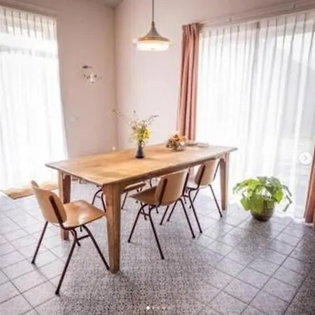 Groepsaccommodatie Op Natuurboerderij Huize Blokland Feriehus Hem